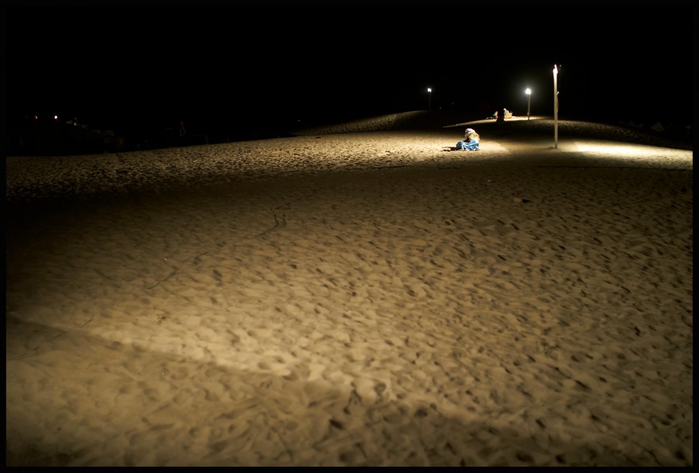 La nuit, seul sur la dune