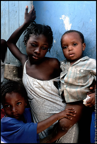 Enfants dans un bidonville de Port-au-Prince