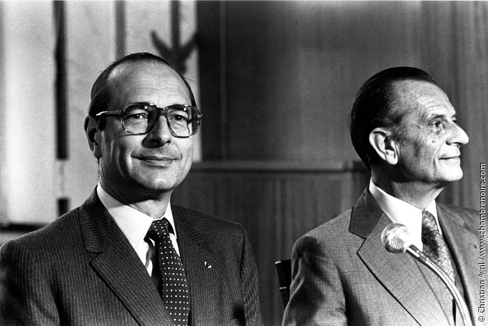 Jacques Chirac, président du RPR, et Jean Lecanuet, président de l'UDF, concluent un  "Accord pour gouverner" du RPR et l'UDF le 10 avril 1985