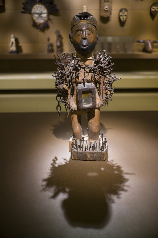Statue africaine de protection nsiki de l'ethnie Kongo 