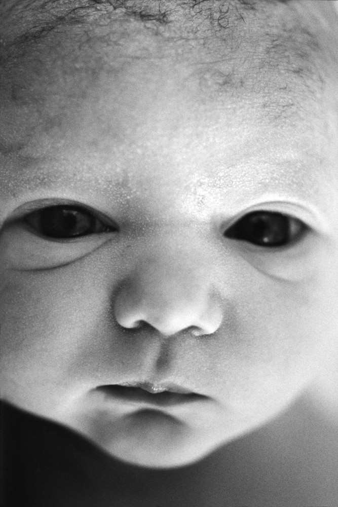 Portrait de nouveau-né à la première heure,Céliane, 1999